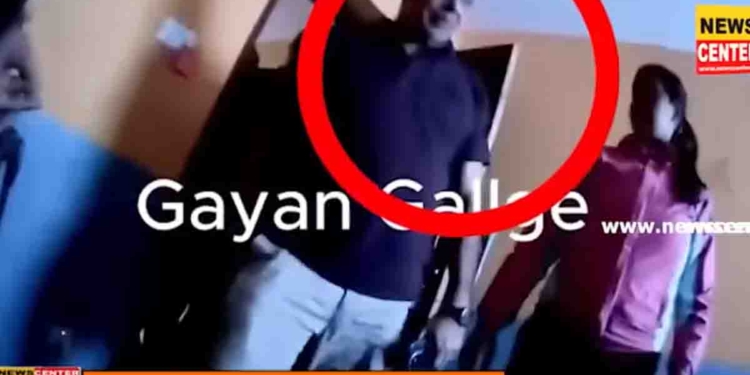 නේපාලයේදී ඉෂාරා සෙව්වන්දිගෙන් ‘ආ.. කොහොමද…’ කියලා අහගෙන ASP ඕලුගල කාමරය ඇතුළට එන වීඩියෝව එළියට එයි! VIDEO I Sri Lanka Latest News