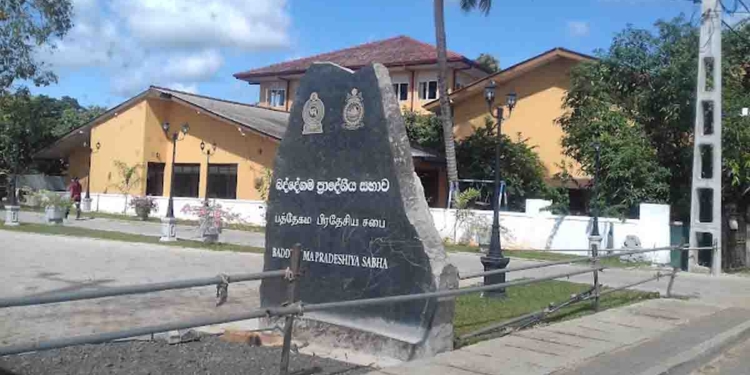 වැලිගම සභාපති මරලා දවස් කීපයයි! මාලිමාවට බලය හිමි බද්දේගම සභාවේ උපසභාපතිට ගහලා! මොකද්ද මේ වෙන්න යන්නේ? Sri Lanka Latest News
