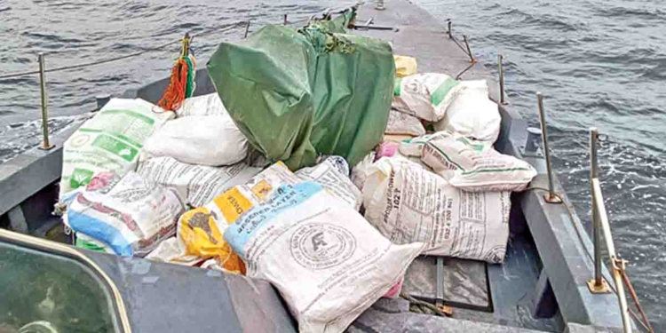 දකුණු මුහුදේ පාවෙමින් තිබුණු පාර්සල් 51ක මත්ද්‍රව්‍ය කිලෝ  839ක් තිබිලා! I Sri Lanka Latest News