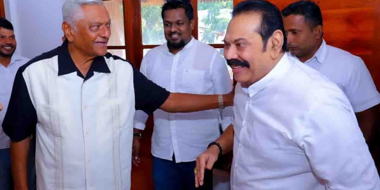 චමල් අයියගේ උපන්දිනයට සුබ පතන්න මහින්ද මල්ලි ගිහින්! PHOTOS I Sri Lanka Latest News