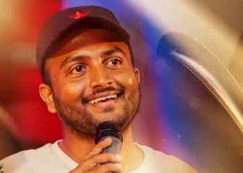 ‘මොන දේ අහිමි වුණත් වේදිකාව අහිමි කර ගන්නෙ නෑ’ – ඉෂාර වික්‍රමසිංහ ! Sri Lanka Latest News