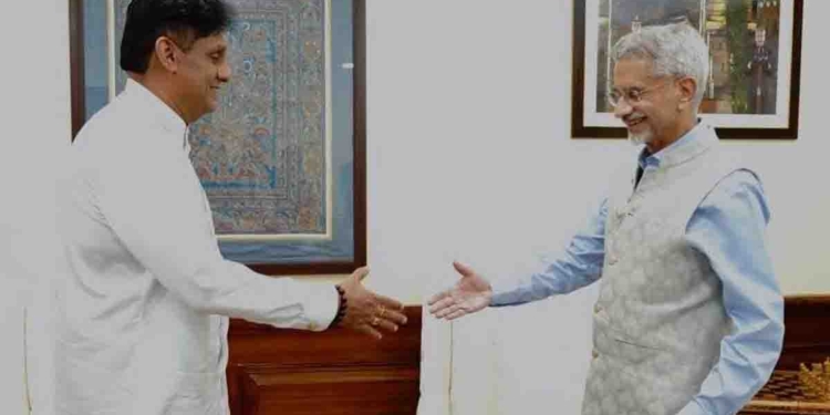 ඉන්දීය විදේශ ඇමැති ජයශංකර් සමග විපක්ෂනායක සජිත්ගේ සාකච්ඡාව පැයකට ආසන්නයි! තීරණාත්මක කරුණු ගණනාවක් ගැන කතාකරලා!  VIDEO & PHOTOS I Sri Lanka Latest News