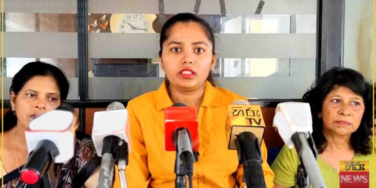 මන්ත්රී හැදුනුම්පත ගන්න ගියාම ආරච්චිකට්ටුවේ මාලිමා සභාපති ‘බූරුවා’ කියලා බැනලා! ලංකාවේ ළාබාලම මන්ත්රීවරිය ඉල්ලා අස්වෙන්න තීරණය කරයි! පොලිසියටත් පැමිණිලි කරයි! ‘කාර්යාලයෙන් එළියට යන්න කිව්වා.. මම පීඩනයෙන් හිටියේ..’ -මාලිමා සභාපති පිළිගනී! I Sri Lanka Latest News