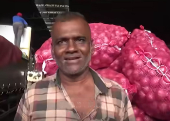 චාටර්.. සුපින්.. සීනි සම්බල්.. ලොකු ලූනු ගොවියන් නන්න්තාරයි! දඹුල්ලේ එකම කදුළු ගඟක්! ගොවීන් ආණ්ඩුවට හොඳටම අමතනවා! VIDEO I Sri Lanka Latest News