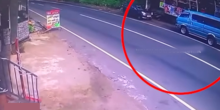 ජීවිත 6ක් බිලිගත් කඩුගන්නාවේ ගල් පෙරළියේ CCTV එළියට එයි! එකපාරටම දූවිලි ගොඩක් විතරය මතුවුණේ..! මොනවත් ඉතුරු නෑ! VIDEO I Sri Lanka Latest News