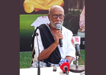 ශ්‍රී ලාංකේය බැතිමතුන් අමන්දානන්දයට පත් කරමින්  මොරාරි බාපු විසින් Ram Katha  ඉදිරිපත් කරයි! Sri Lanka Latest News