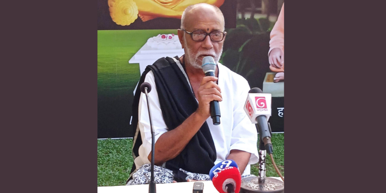 ශ්‍රී ලාංකේය බැතිමතුන් අමන්දානන්දයට පත් කරමින්  මොරාරි බාපු විසින් Ram Katha  ඉදිරිපත් කරයි! Sri Lanka Latest News