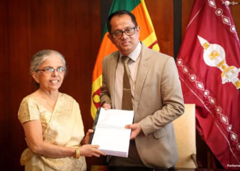 පාර්ලිමේන්තු සේවිකාවකට ලිංගික හිංසන කළැයි කියන සිද්ධියේ වාර්තාව කතානායකතුමා අතට! දීලා තියෙන තීන්දුව මෙන්න! Sri Lanka Latest News