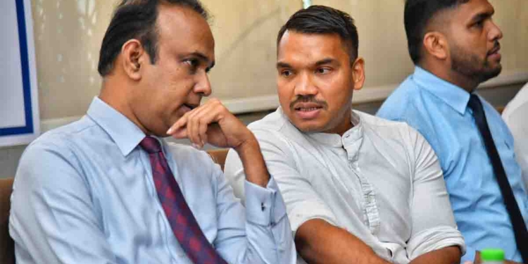 මහින්දලා.. නාමල්ලා අතහැරලා රනිල් ගාවට ගිය රමේෂ් පතිරණ රනිල් අතහැරලා ආයෙත් නාමල් ගාවටම ඇවිත්! PHOTOS I Sri Lanka Latest News
