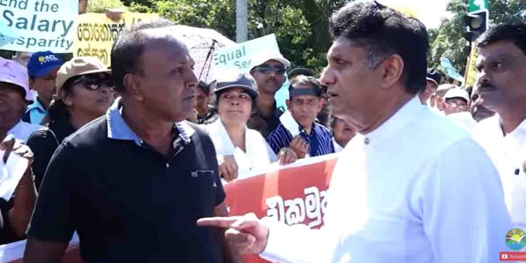කොරෝනා කාලේ.. රට බංකොලොත් කාලේ පෙන්ෂන් ගිය 154,000කට ලොකු අසාධාරණයක් වෙලා! ඒ විශ්‍රාමිකයන්ගේ මානව හිමිකම් උල්ලංඝනය වෙලා! ජනපති දීපු පොරොන්දුව ඉටු කරන්න! පොල්දූව හන්දියේ උද්ඝෝෂණ කරන විශ්‍රාමිකයන් මැද්දට විපක්ෂනායක සජිත් යයි! VIDEO & PHOTOS I Sri Lanka Latest News