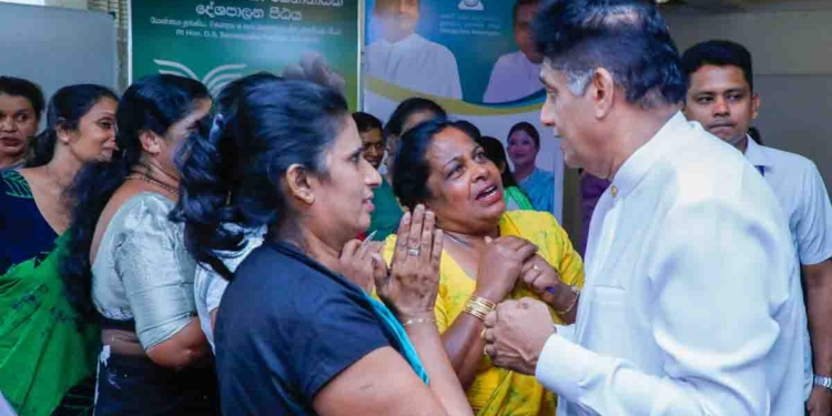 සජිත් සමගි කාන්තා මන්ත්‍රී සංසදය මුණගැහෙයි! තව අවුරුදු 2කින් ආපහු රට බංකොලොත් වෙන්නද යන්නේ? VIDEO & PHOTOS I Sri Lanka Latest News