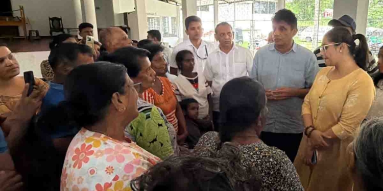 සජිත් හේවාගම අභිනවාරාමයටත් යයි! විපතට පත්වූවන්ගේ දුකසැප හොයා බලයි! VIDEO & PHOTOS I Sri Lanka Latest News