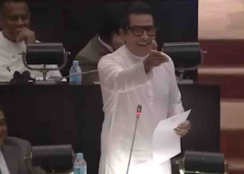 අවුරුද්දක නිහැඬියාවකින් පසු සුජීව පාර්ලිමේන්තුව හොල්ලයි! ආණ්ඩුවේ පළු යවයි! බාධා කරන්න ආපු ඇමැතිවරුන්ට නොකවුට් වෙන්නම ගහයි! VIDEO I Sri Lanka Latest News