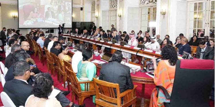 අගමැතිනිය විදෙස් රාජ්‍යතාන්ත්‍රිකයන් අමතයි! VIDEO I Sri Lanka Latest News