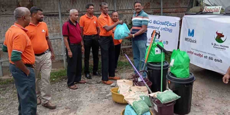 මාධ්‍යවේදීන් වෙනුවෙන් මාධ්‍යවේදීන්! මාතරින් ආධාරත් අරන් නුවරඑළියට සහ මහනුවරට! PHOTOS I Sri Lanka Latest News
