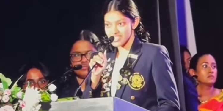 විදුහල්පතිට චැලෙන්ජ් කරපු – රටම කතාකරපු සිරිමාවෝ බය නැති කෙල්ල…! Sri Lanka Latest News