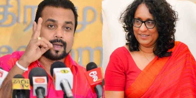 6 වැනි ශ්‍රේණියේ මොඩියුලවල තිබූ අසැබි වෙබ් අඩවිය පත්තු වෙයි! එක්කෝ අගමැති හරිනි ඉල්ලා අස්වෙන්න! නැත්නම් අනුර එයාව අයින් කරන්න! දෙකම වෙන්නේ නැතිනම් දෙමව්පියෝ අමාත්‍යංශය වටලන්න ලෑස්තිවෙන්න! මේවා වැරදීමකින් වෙන්න පුළුවන් දේවල් නෙමෙයි! ඕන කෙනකුට බඩියෝ හිටියට කමක් නෑ! රටේ ළමයින්ට බඩියෝ ඕන නෑ! විමල් වෙබ් අඩවියේ ෆොටෝ එකකුත් අරන් මාධ්‍ය හමුවට එයි! VIDEO I Sri Lanka Latest News