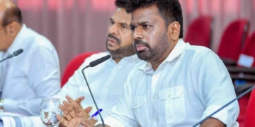 අනුර කුරුණෑගල සම්බන්ධීකරණ කමිටු රැස්වීමට යයි! නිලධාරීන්ට සති 2ක කාලයක් දෙයි! මීටපස්සේ අනවසර ඉදිකිරීම් බෑ! අවසර දීමත් තහනම්! සංගමු රජමහා විහාරයේ නාහිමියන් අක්කර 20ක් අවතැන්වූවන් නැවත පදිංචි කරන්න දෙයි! PHOTOS I Sri Lanka Latest News