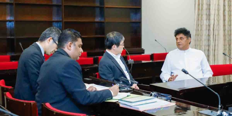 මේ රට ආයෙත් ගොඩගන්න ඕනේ! අපේ රටට උදව් කරන්න! විපක්ෂනායකයා ජපාන තානාපති හමුවෙලා කාරුණික ඉල්ලීමක් කරයි! මේ මනුස්සයා මේ රටේ දේශපාලනය වෙනස් කරනවා! VIDEO & PHOTOS I Sri Lanka Latest News
