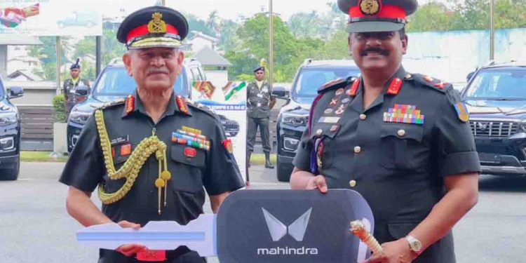 ඉන්දීය යුදහමුදාපතිවරයා අපේ හමුදාවට අවුරුද්දකට රුපියල් කෝටි 2ක් ඉතුරු කර දෙයි! PHOTOS I Sri Lanka Latest News