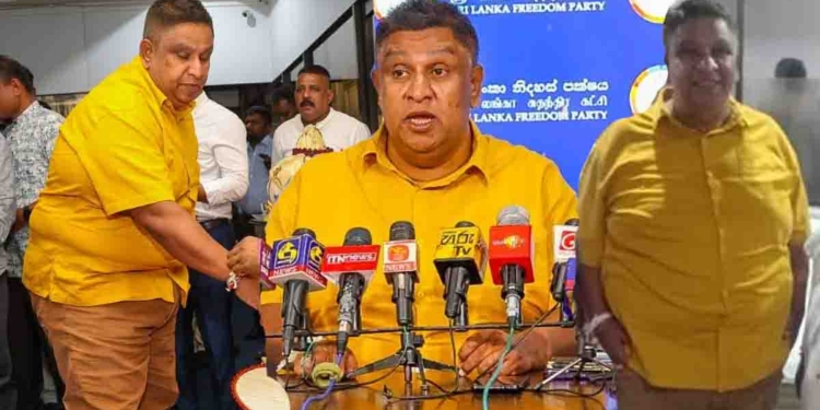 මම තමයි දැන් ජනප්රියම! මට තමයි දැන් මිනිස්සු ප්රශ්න කියන්නේ! මම තමයි අවුරුද්දෙන් වැඩ පෙන්නුවේ! මම තමයි චාමර..! VIDEO I Sri Lanka Latest News