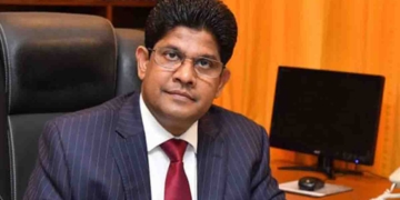පත්වීමේ අවුලක්! පාර්ලිමේන්තුවේ නියෝජ්‍ය මහලේකම්-කාර්ය මණ්ඩල ප්‍රධානී-ජ්‍යෙෂ්ඨ නීතීඥ චමින්ද කුලරත්නගේ වැඩ තහනම් කරයි! I Sri Lanka Latest News