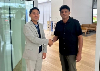 සිංගප්පූරු සංචාරයක ගිය සජිත් ලෝ ප්‍රකට හුන්ඩායි වාහන කර්මාන්ත ශාලාවට යයි! ස්මාර්ට් තාක්ෂණය ලංකාවට ගේන්න සාකච්ඡා කරයි! PHOTOS I VIDEO Sri Lanka Latest News