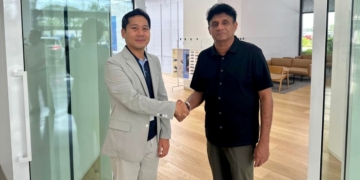 සිංගප්පූරු සංචාරයක ගිය සජිත් ලෝ ප්‍රකට හුන්ඩායි වාහන කර්මාන්ත ශාලාවට යයි! ස්මාර්ට් තාක්ෂණය ලංකාවට ගේන්න සාකච්ඡා කරයි! PHOTOS I VIDEO Sri Lanka Latest News