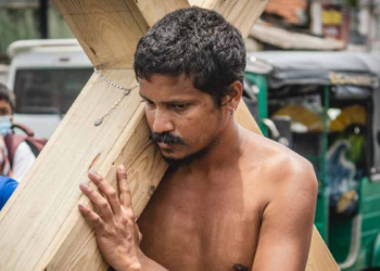 නාට්‍ය දෙකක් ජාත්‍යන්තරයට යනවා! භාණ්ඩාගාරය පිරිලා ඉතිරිලා කියපු ආණ්ඩුවට මේකට දෙන්න සල්ලි නෑලු! ගිය ආණ්ඩුවලින් මගේ නාට්‍යවලටත් ජනාධිපති අරමුදලින් සල්ලි දුන්නා! මාලිමා ආණ්ඩුව ගේන්න කුරුස කරේ තියාගෙන ගිය ජෙහාන් අප්පුහාමි දැන් කියන කතාව! VIDEO I Sri Lanka Latest News