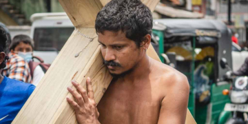 නාට්‍ය දෙකක් ජාත්‍යන්තරයට යනවා! භාණ්ඩාගාරය පිරිලා ඉතිරිලා කියපු ආණ්ඩුවට මේකට දෙන්න සල්ලි නෑලු! ගිය ආණ්ඩුවලින් මගේ නාට්‍යවලටත් ජනාධිපති අරමුදලින් සල්ලි දුන්නා! මාලිමා ආණ්ඩුව ගේන්න කුරුස කරේ තියාගෙන ගිය ජෙහාන් අප්පුහාමි දැන් කියන කතාව! VIDEO I Sri Lanka Latest News
