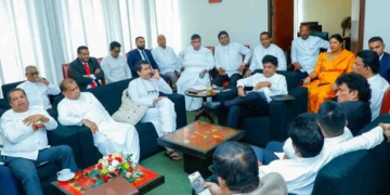 හරිනිට එරෙහි විශ්වාසභංගය ගැන කතාකරන්න විපක්ෂය එකමුතු වෙයි! VIDEO & PHOTOS I Sri Lanka Latest News
