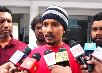 පොලිසිය ඇන්ද චිත්‍රයක් නිසා පොලිසියෙන්ම ගුටි කාපු තරුණයා මානව හිමිකම් යයි! VIDEO I Sri Lanka Latest News
