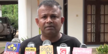 මානව හිමිකම් කොමිසම මැදිහත් වෙයි! රත්නපුරේ මාලිමා මන්ත්‍රී ශාන්ත එක්ක පැටලිලා රස්සාව නැති කර ගත් පොලිස් නිලධාරියාට නැවත රැකියාව ලැබෙයි! හිඟ වැටුප් දෙන්නත් සාකච්ඡා! VIDEO I Sri Lanka Latest News