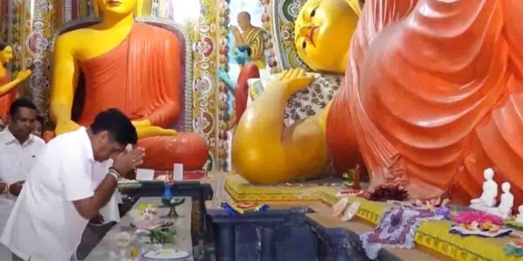 විපක්ෂනායක කාර්යාලයෙන් සංවිධාන කරන පෝදා ධර්ම දේශනාව මෙවර කොළඹ ඉසිපතනාරාමයේදී! සජිතුත් බණ අහයි! VIDEO & PHOTOS I Sri Lanka Latest News