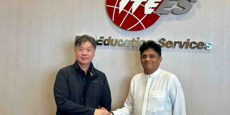 ආණ්ඩුවේ අධ්යාපන ප්රතිසංස්කරණ අවුල ගැන ලොකු කතාබහක් යද්දී විපක්ෂනායක සජිත් ලොව හොඳම තාක්ෂණික අධ්යාපන ආයතනයක් වන සිංගප්පූරුවේ ITE එකට ගිහින් ලංකාවට අලුත් තාක්ෂණික අධ්යාපනය ගේන විදිහ ගැන සාකච්ඡා කරයි! VIDEO PHOTOS I Sri Lanka Latest News