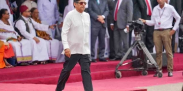 නිදහස් සමරු වේදිකාවේ සිටි විපක්ෂනායක සජිත්ට ජනාධිපති අනුරගෙන් විශේෂ ආරාධනාවක්! VIDEO & PHOTOS I Sri Lanka Latest News