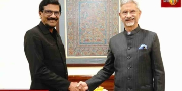 ඉන්දියාවේ ගිය ජවිපෙ මහලේකම් ටිල්වින් සිල්වා ඉන්දීය විදේශ ඇමැතිට අතට අත දෙයි! VIDEO I Sri Lanka Latest News
