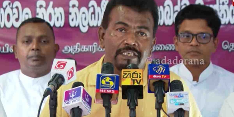 දැන් සාකච්ඡා එපා! සහන තක්සේරුවට නිසි චක්‍රලේඛ නෑ! පොරොන්දු වෙච්ච දීමනා නෑ! දිට්වා ආපදා රාජකාරිවලින් සියලුම ග්‍රාම නිලධාරීන්-ආපදා සහන සේවා නිලධාරීන්- තාක්ෂණික නිලධාරීන් අද සිට සම්පූර්ණයෙන්ම ඉවත් වෙයි! VIDEO I Sri Lanka Latest News