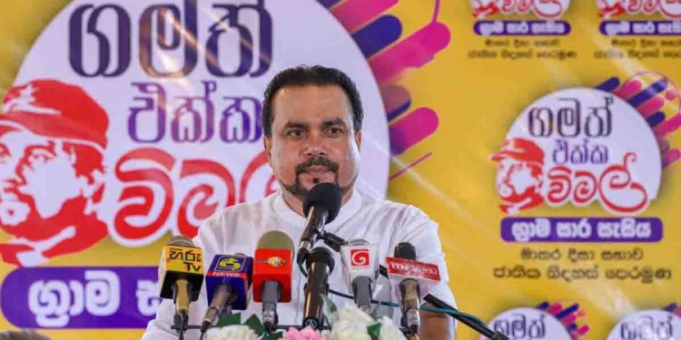 ගුවන් යානයක් උඩදී පුනරුද ඇමැති කෙනෙක් බාල බෙහෙත් කොම්පැනිකාරයෙක් එක්ක දීපු ඩීල් එකක් විමල් තලු මර මර කියනවා! බොරු නම් නඩු දාන්න පුළුවන්! VIDEO I Sri Lanka Latest News