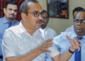 මාරාන්තික උපවාස කළාට වැඩක් නෑ වගේ! විභාගය ලියන්නම ඕන! ජනපති කාර්යාලය ඉදිරිපිට උපවාස කරන ගුරු සංවර්ධන නිලධාරීන්ට ඇමැති බිමල් පණිවුඩයක් යවයි! VIDEO I Sri Lanka Latest News