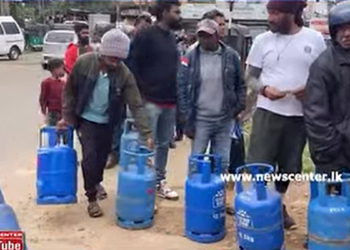 නුවරඑළියෙත් ගෑස් නෑ! මිනිස්සු පෝලිමේ…! VIDEO I Sri Lanka Latest News