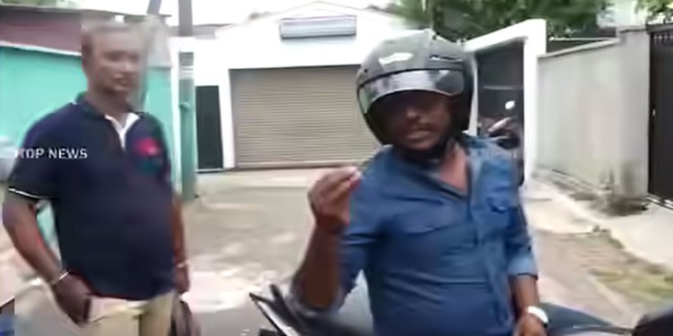 ජපන් යවනවා කියලා කෝටි ගණන් සල්ලි අරන් පොල්ල තියලා! අසරණ මිනිස්සු ඇවිත් සල්ලි ඉල්ලුවාම නඩු දාන්න කියලා සද්දෙ දාලා! මාමා මාලිමාවෙන් ඡන්දෙ ඉල්ලලා කියලා තමයි මිනිස්සු කියන්නේ! VIDEO I Sri Lanka Latest News