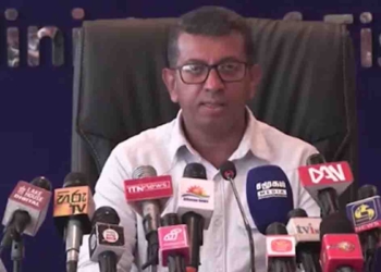 27 වෙනකම් මොනවත් කියන්න බෑ! ඊට පස්සේ සාකච්ඡා කරමු! ජනාධිපති කාර්යාලය ඉස්සරහා උපවාස කරන මාදැල් ධීවරයන්ගේ ප්‍රශ්නය ගැන ඇහුවාම ධීවර නියෝජ්‍ය ඇමැතිතුමා කියපු කතාව! VIDEO I Sri Lanka Latest News