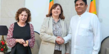 ලෝකෙට ණය නොවී රට ගොඩගන්න පුළුවන් යෝජනා 6ක් අරන් විපක්ෂනායක සජිත් යුරෝපා සංගම් නියෝජිතයන් හමුවෙයි! VIDEO & PHOTOS I Sri Lanka Latest News