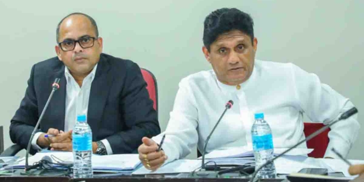 පාර්ලිමේන්තුවේදී ප්‍රශ්න කළාම හරියට ආණ්ඩුවෙන් උත්තර ලැබුණෙ නෑ! සජිත් පාර්ලිමේන්තු කාරක සභාවේදී ගල්අඟුරු ගෙනා බලධාරීන්ගෙන් එක දිගට ප්‍රශ්න කරපු හැටි මෙන්න! සමහර උත්තර පරස්පරයි! සමහර ප්‍රශ්නවලට බලධාරීන් නිශ්ශබ්දයි! 2014න් පසු ගෙනා පළමු බාල ගල්අඟුරු තොගයයි මේ! නැව් පහම තත්ත්වයෙන් බාලයි! පාඩුව වෙන කාටවත් නෙමෙයි රටේ ජනතාවටයි!  VIDEO & PHOTOS I Sri Lanka Latest News