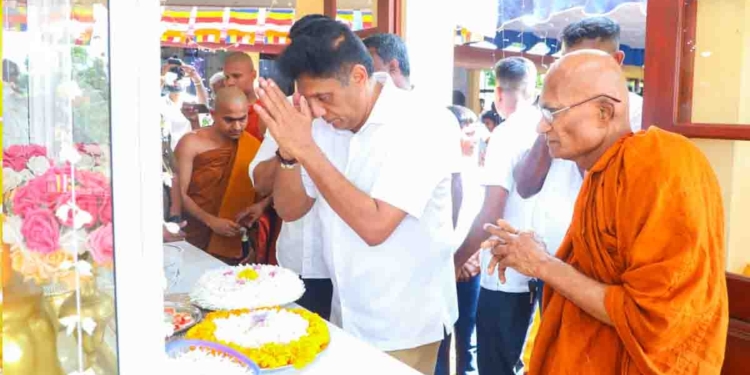 මේ ආණ්ඩුව වනාචරීන්ටත් එහා ගිහින් ගල්අඟුරුවලින් ගසාකාලා! ගෙනාපු නැව් 9ම බාලයි! විපක්ෂනායක සජිත් හෝමාගම අභිනවාරාමයේ රන් වැට විවෘත කරයි! VIDEO & PHOTOS I Sri Lanka Latest News