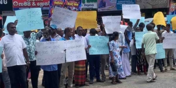 විපක්ෂනායක එක සිග්නල් එකයි දුන්නේ..! ජනතාව වෙනුවෙන් ලංකාවේ හතරවටින්ම සජබය පාරට බහී! මේ ගොඩකවෙල..! VIDEO & PHOTOS I Sri Lanka Latest News