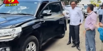 කොහොමද අපේ සුනිල් හදුන්නෙත්ති ඇමැතිතුමා අලුතින්ම බස්සපු වණ්ඩිය..! ආසාවේ බෑ..!! අපේ ඇමැතිතුමාට… ජයවේවා..!!! VIDEO I Sri Lanka Latest News