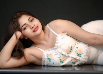 බලෙන් තියාගන්න පුරුද්දක් මට නැහැ…! කා යටතේවත් නටන්න මම ලෑස්ති නැහැ…!  කිත්මිණි කාවින්ද්‍යා