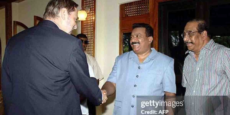 ප්‍රභාකරන් සාම සාකච්ඡා තියපු.. ඇන්ටන් බාලසිංහමුත් ඇවිත් ගියපු.. ප්‍රභාකරන්ගේ අක්කර 7ක කිලිනොච්චියේ කර්තකොලම්බන් අඹ වත්තට අවුරුදු 15කට පස්සේ වෙච්ච වැඩේ..! I Sri Lanka Latest News